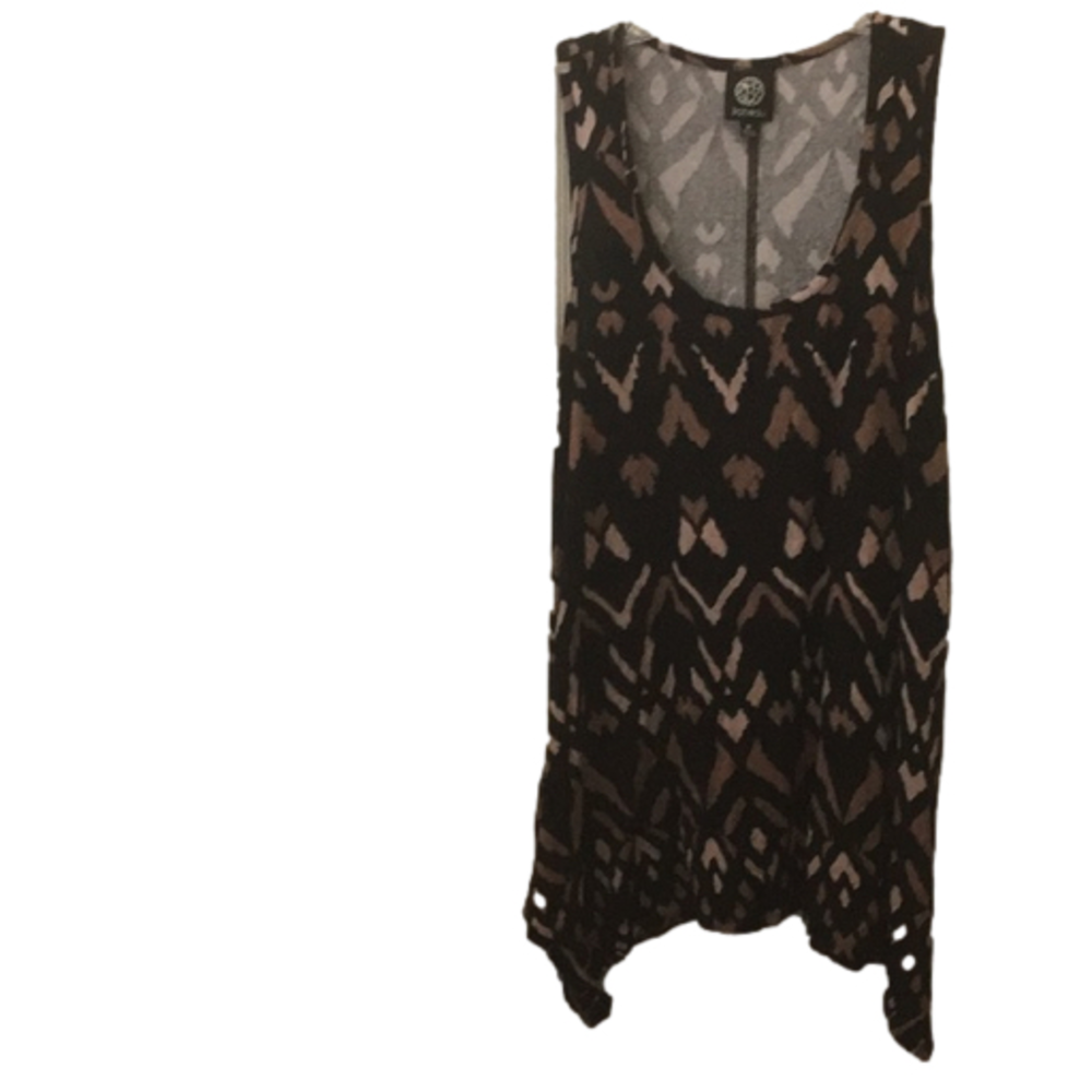 FINAL MARKDOWN Ladies’ Bobeau Tank Top w/Shark Bite Hem (M)
